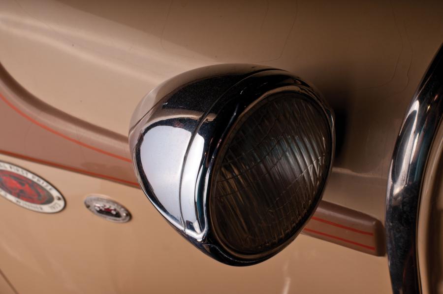  Chrysler Imperial Close-Coupled Sedan 1931 года  (фото 8 из 20)